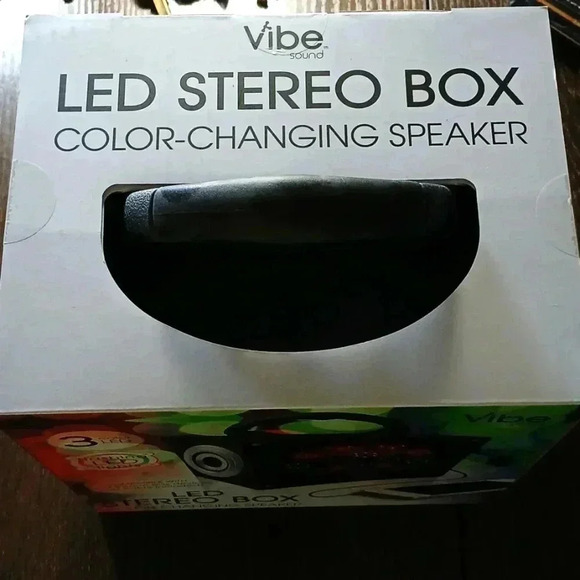 Nwt..LED STEREO BOX..CONNECT TO ANY CELL PHONE..ETC..3 COLORS LED - Picture 2 of 5